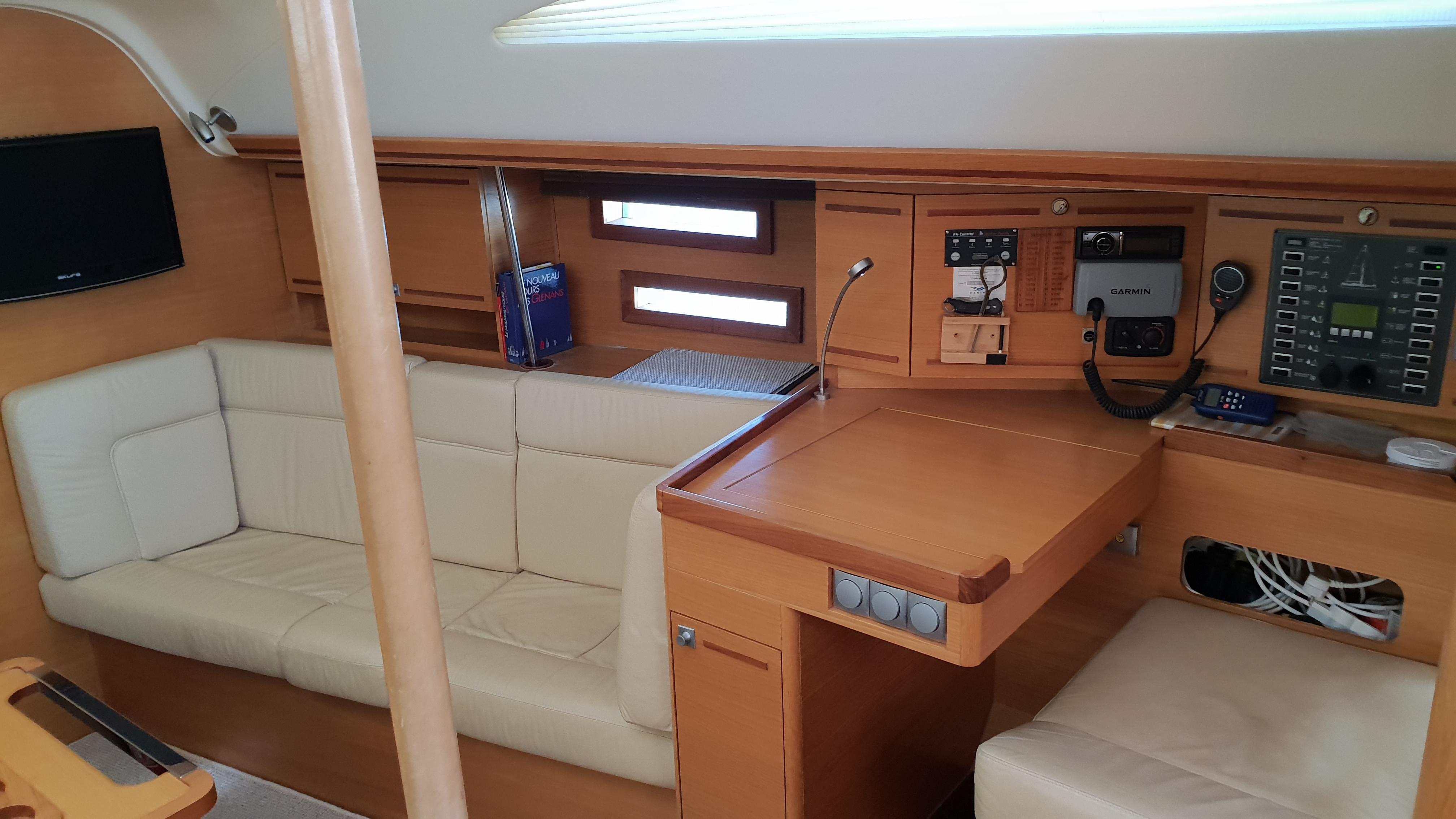 2011 Elan 444