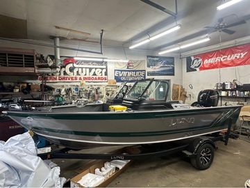 2025 Lund Impact XS 1875 Sport
