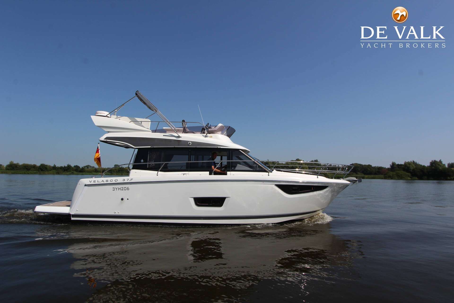 2018 Jeanneau Velasco 37F