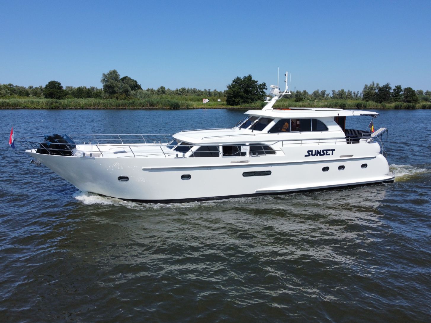 2004 Valk Continental 18.60