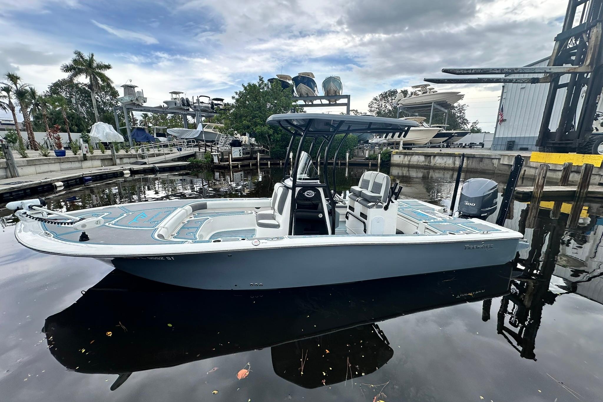 2020 Tidewater 2500 Carolina Bay