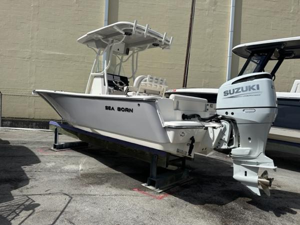2022 Sea Born 22 LX