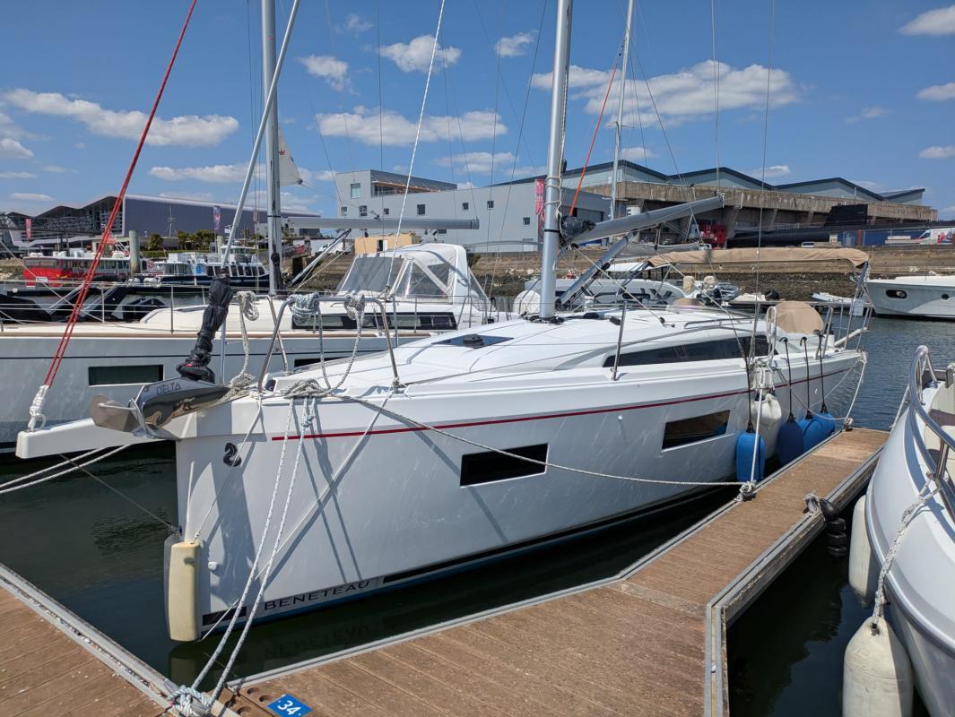 2022 Beneteau Oceanis 34.1