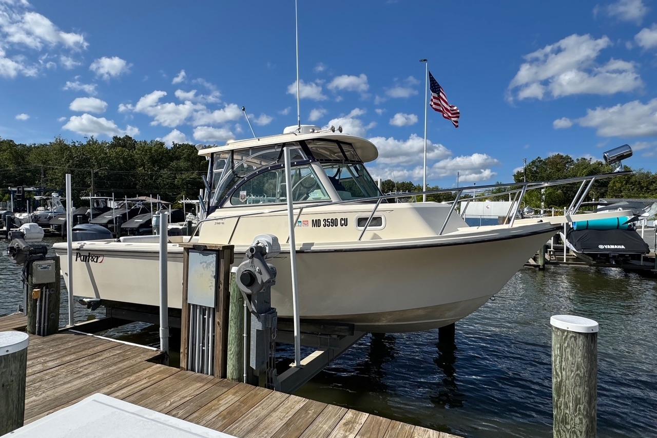 2011 Parker 2510 XL Walkaround