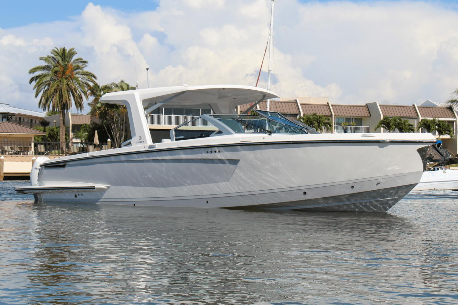 2023 Aviara AV36 Outboard