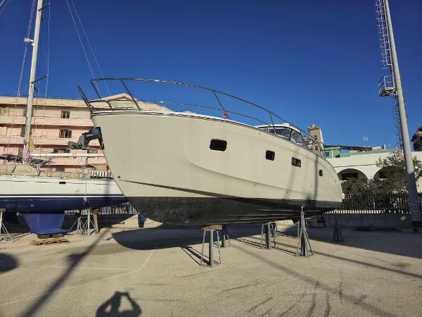 Bavaria Deep Blue 46