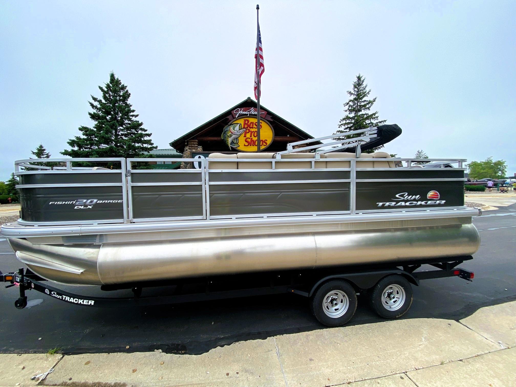 2025 Sun Tracker Fishin' Barge 20 DLX