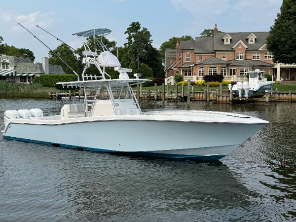 2016 Invincible 39 Open Fisherman