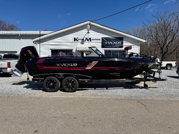 Vexus DVX20S 2022 Vexus DVX20S boat parked outside Knox Marine dealership.