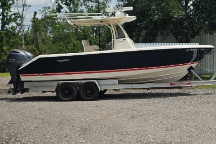 2014 Pursuit C 260 Center Console