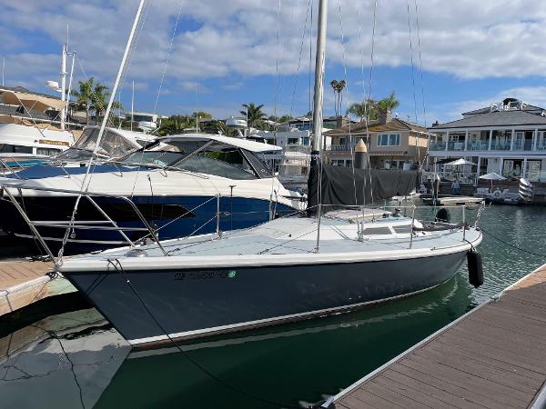1983 Catalina Capri 30