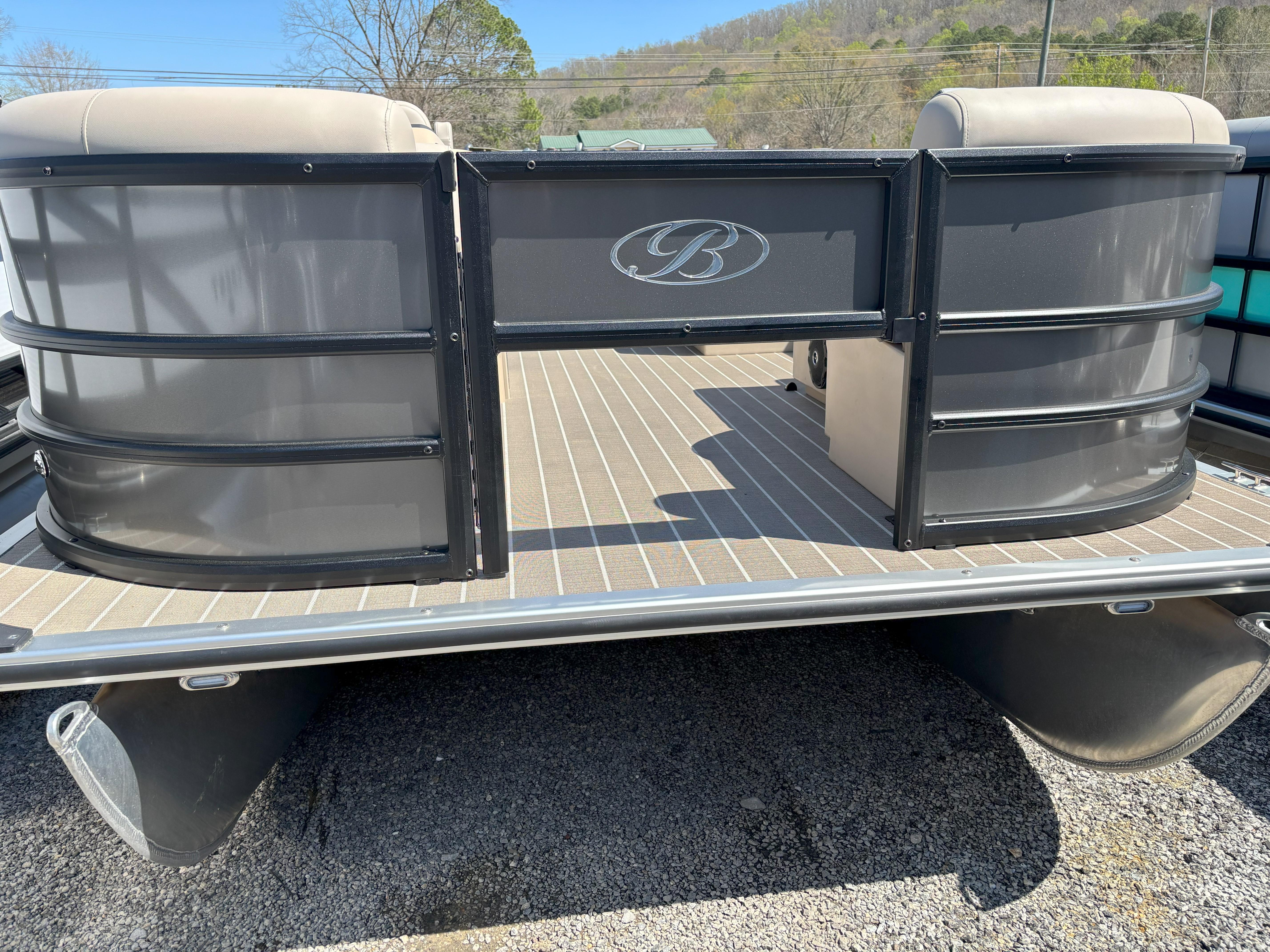 2025 Bentley Pontoons 200FNC