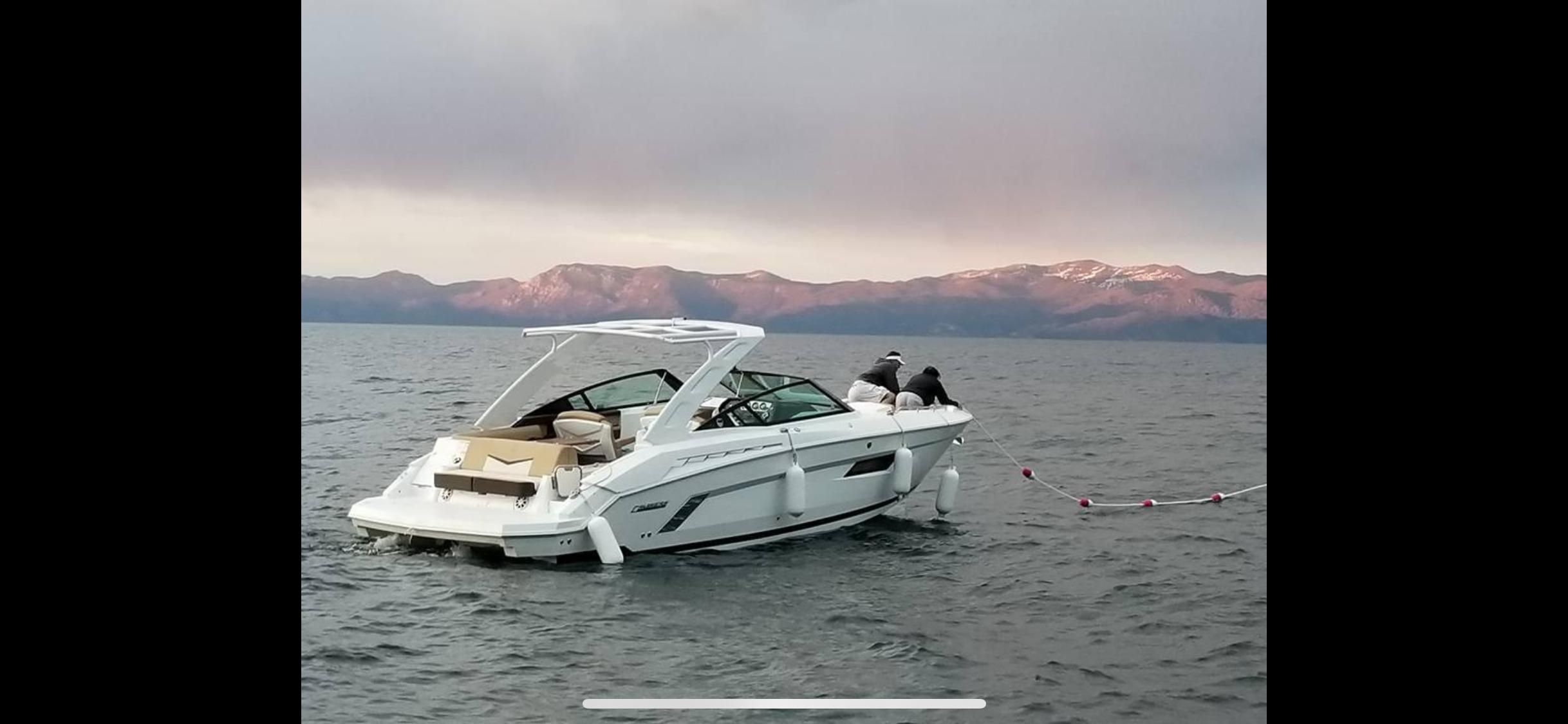 2015 Cruisers Yachts 328CX