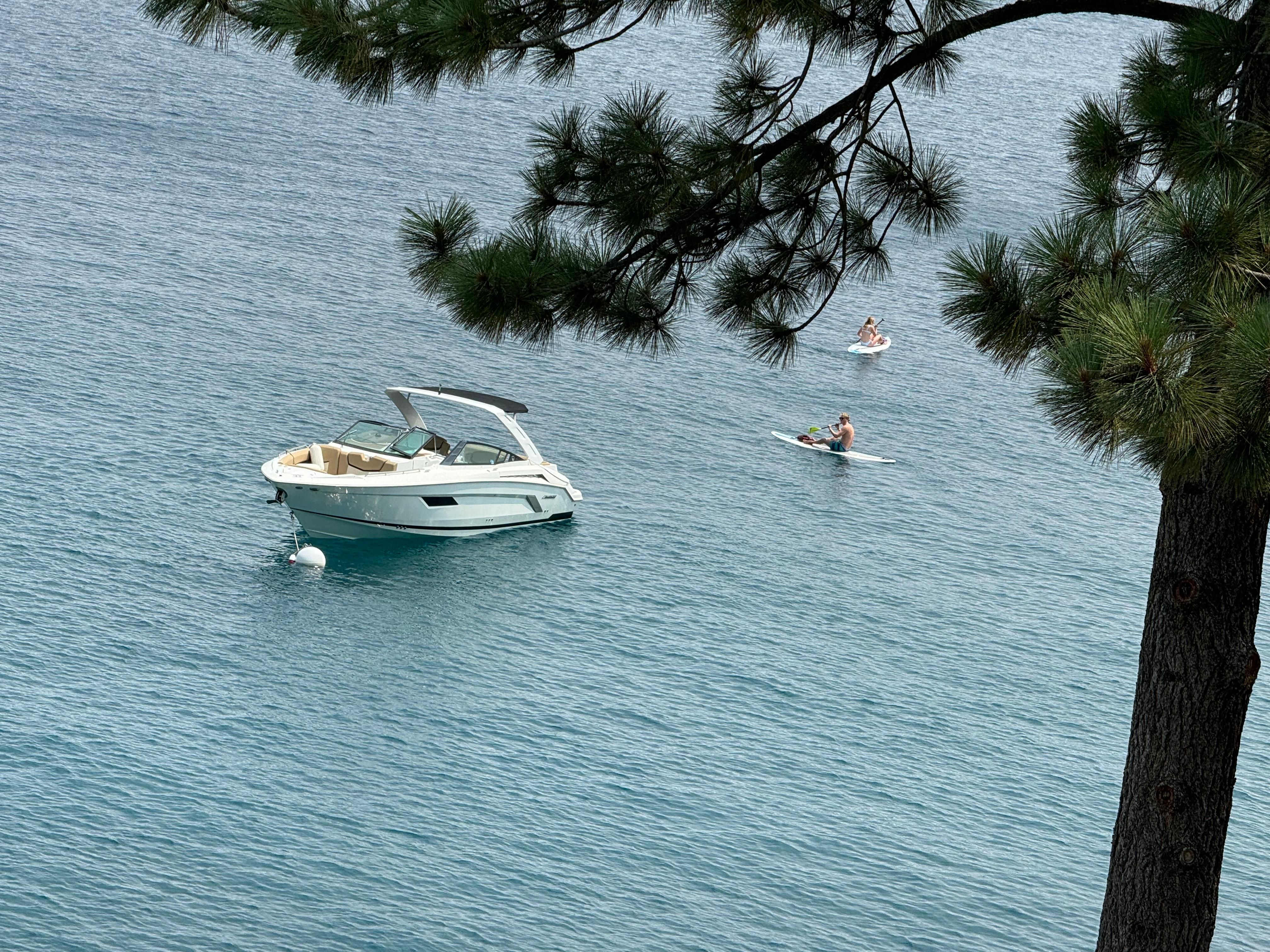 2015 Cruisers Yachts 328CX