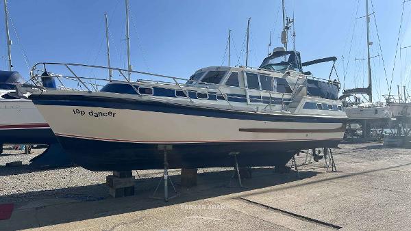 1989 Aquastar 38