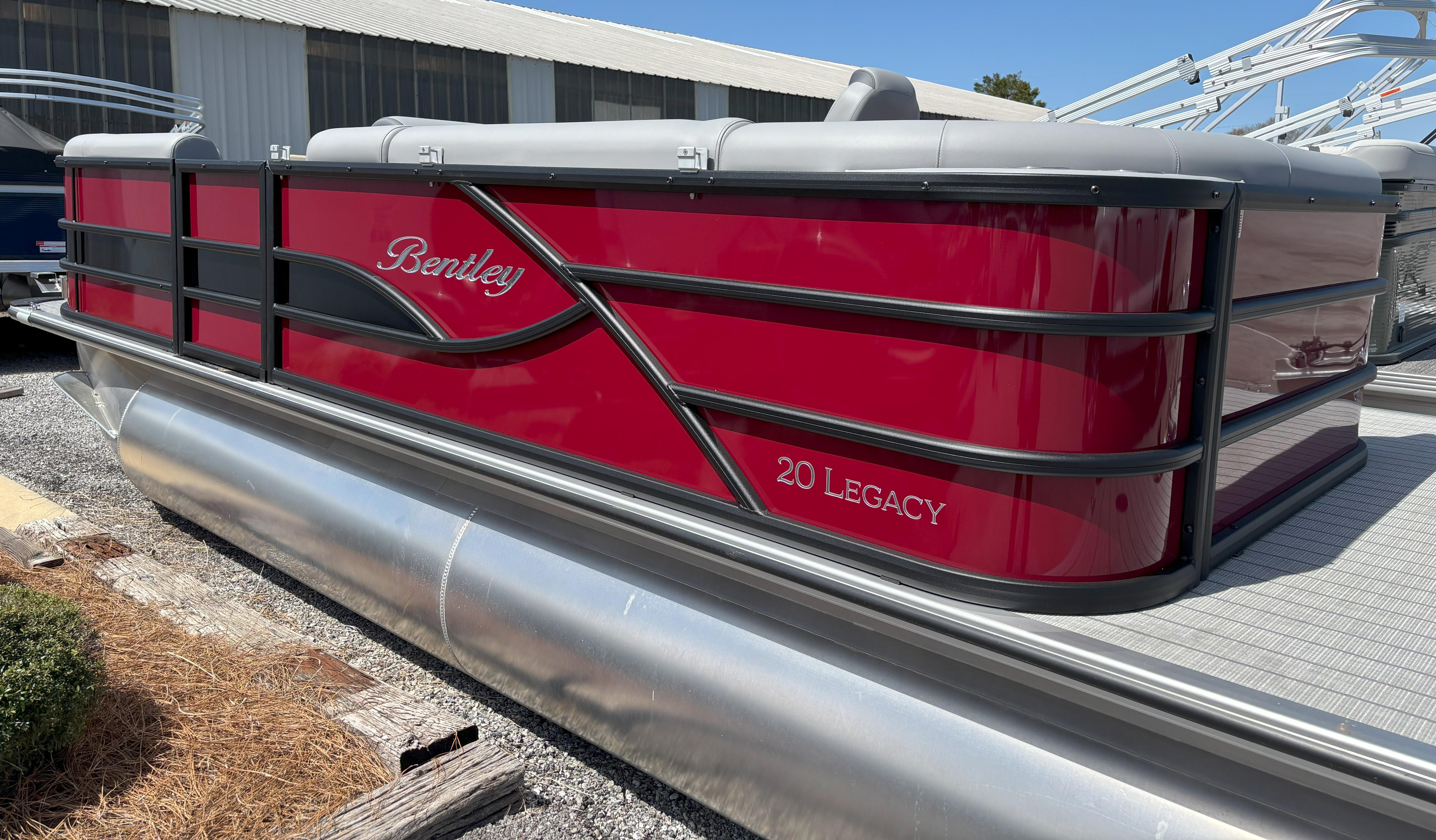 Bentley Pontoons Legacy 203XL