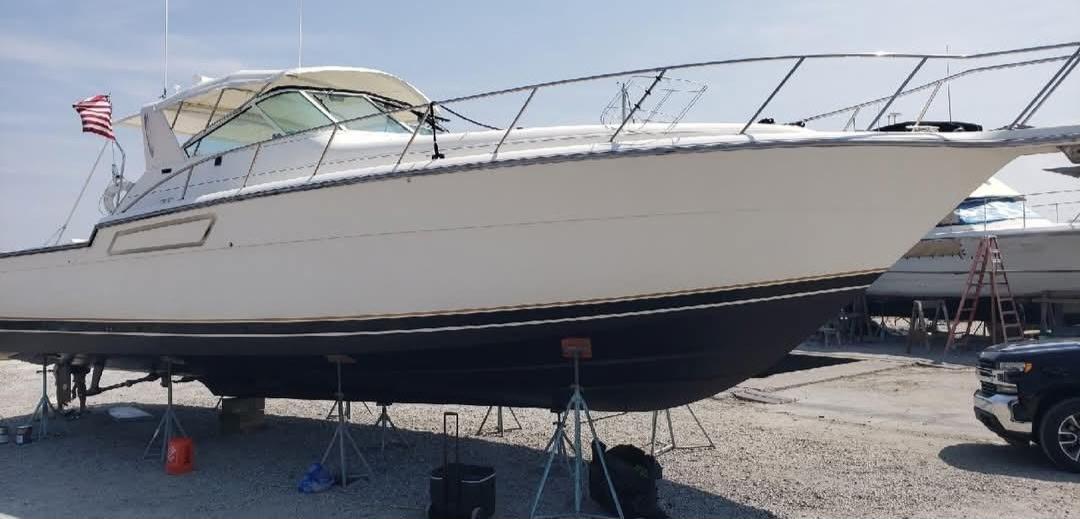1992 Tiara Yachts 43 Open