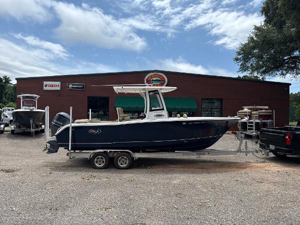 2018 Sea Hunt Ultra 255 SE