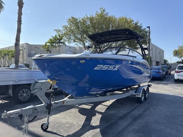 2025 Yamaha Boats 255XD