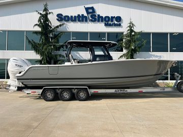 2025 Sportsman Open 322 Center Console