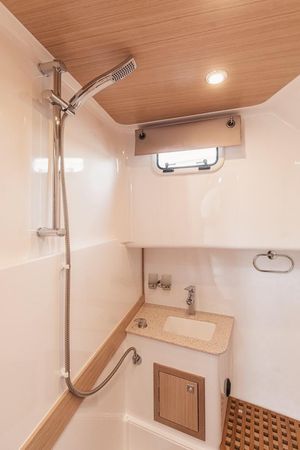 42+ Cabin Bathroom Accessories 2024 With Towels Lighting