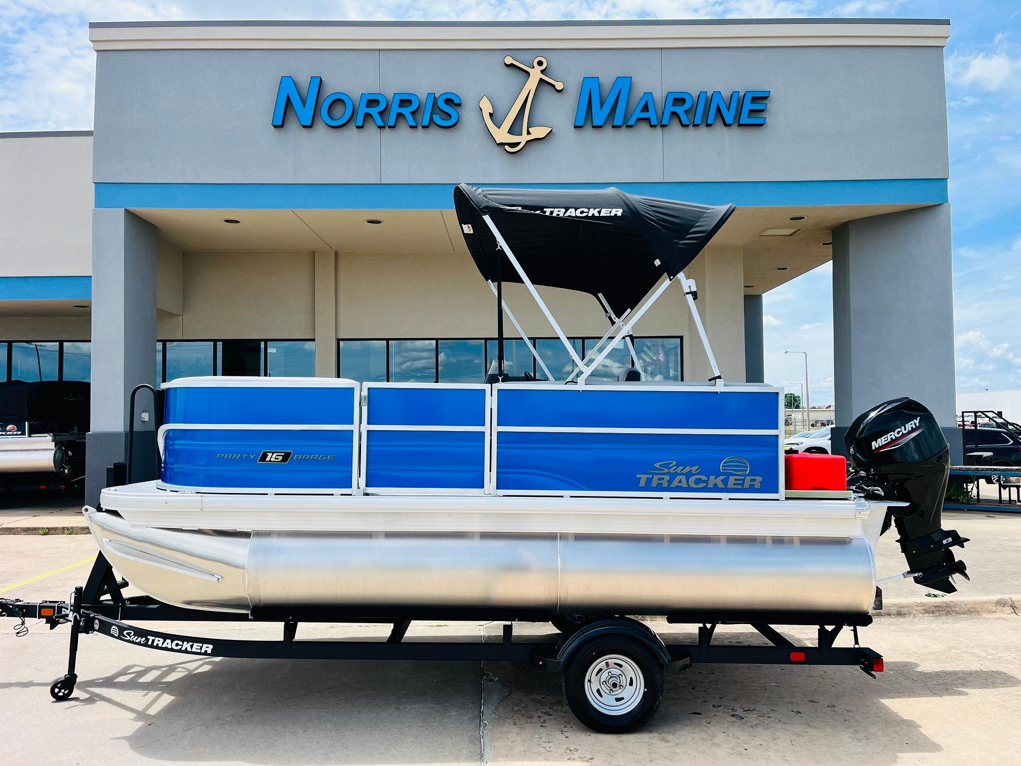 2026 Sun Tracker Party Barge 16 DLX