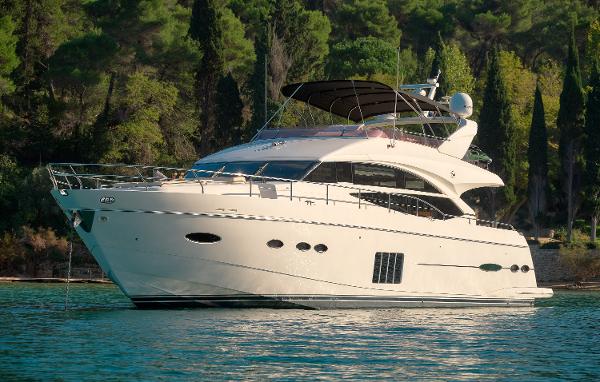 2011 Princess 72 Fly
