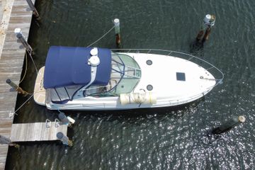 2005 Sea Ray 320 Sundancer