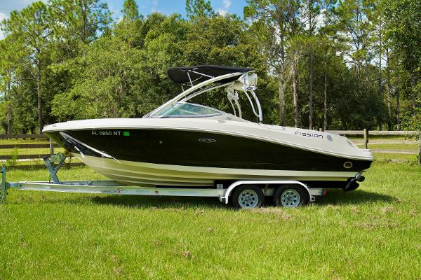 2008 Sea Ray 230 Select Fission
