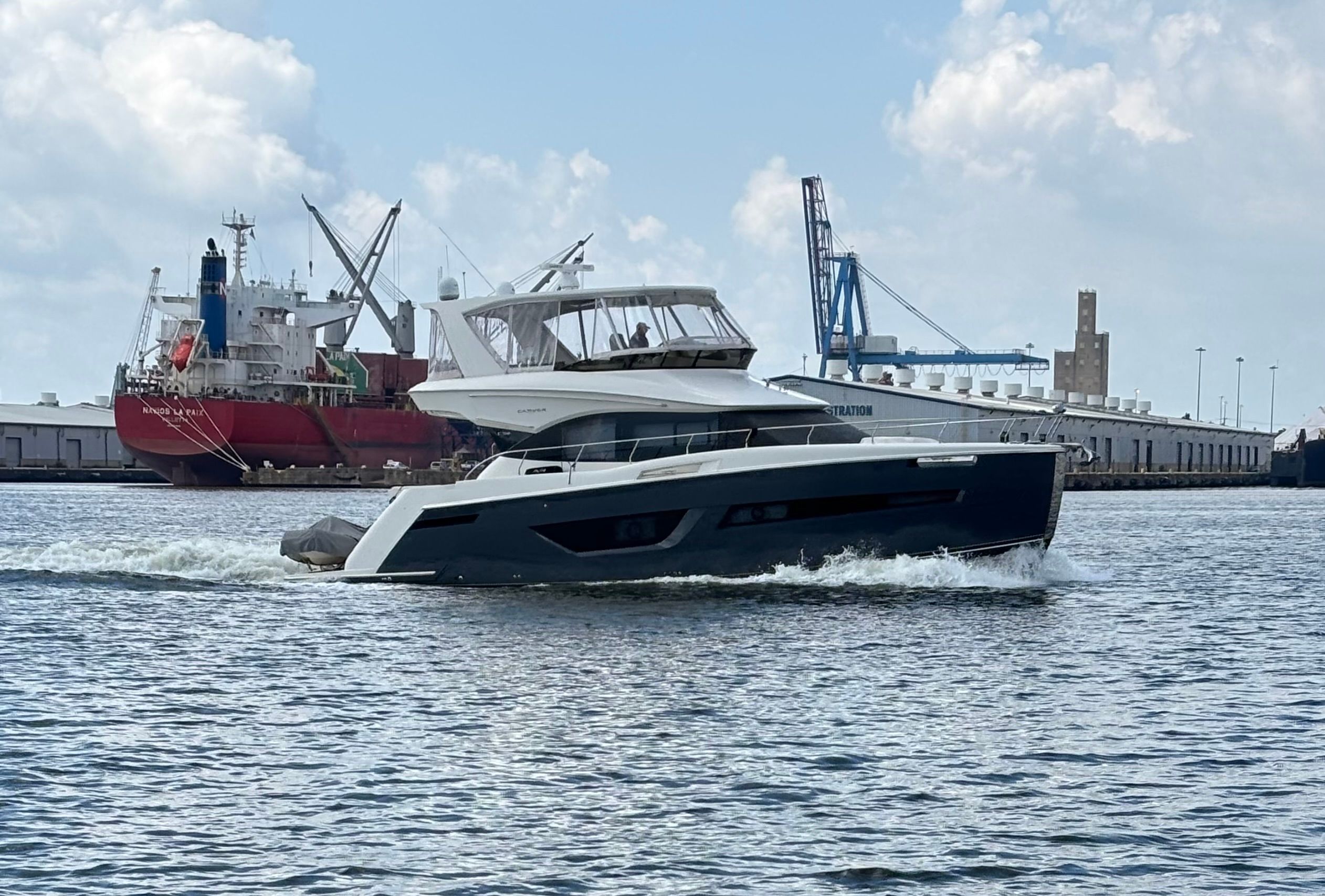 2018 Carver C 52