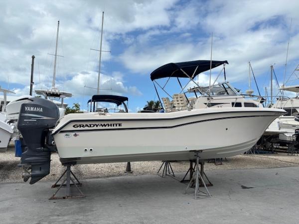 2005 Grady-White Journey 258