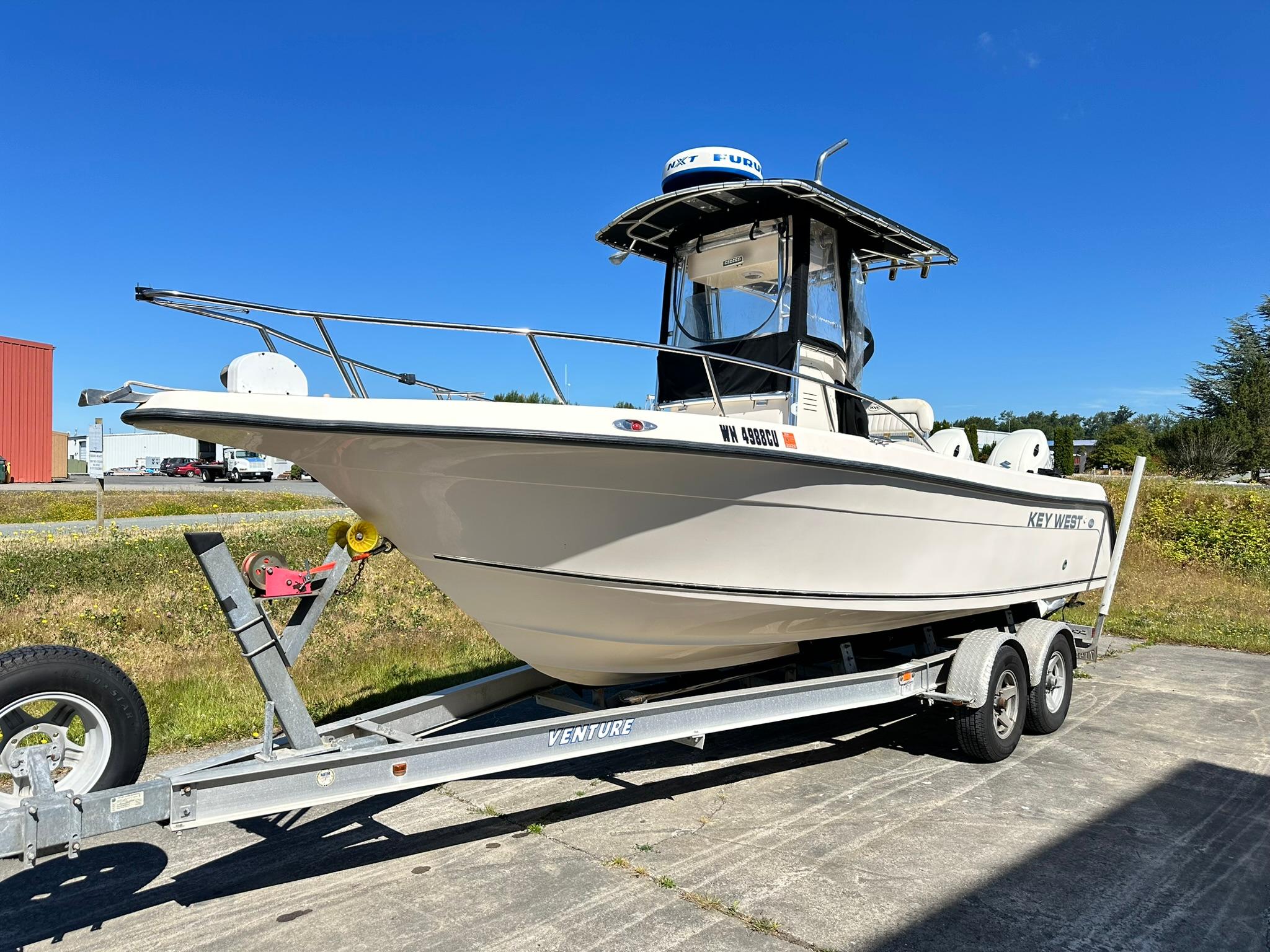 2007 Key West 2300 Center Console