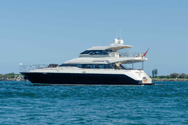1999 Warren Yachts 85 Motor Yacht