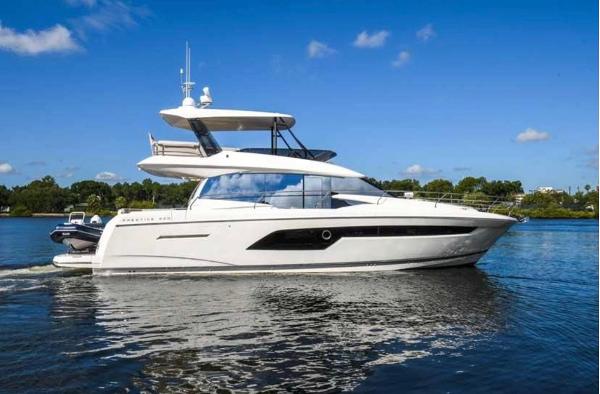 2022 Prestige 520