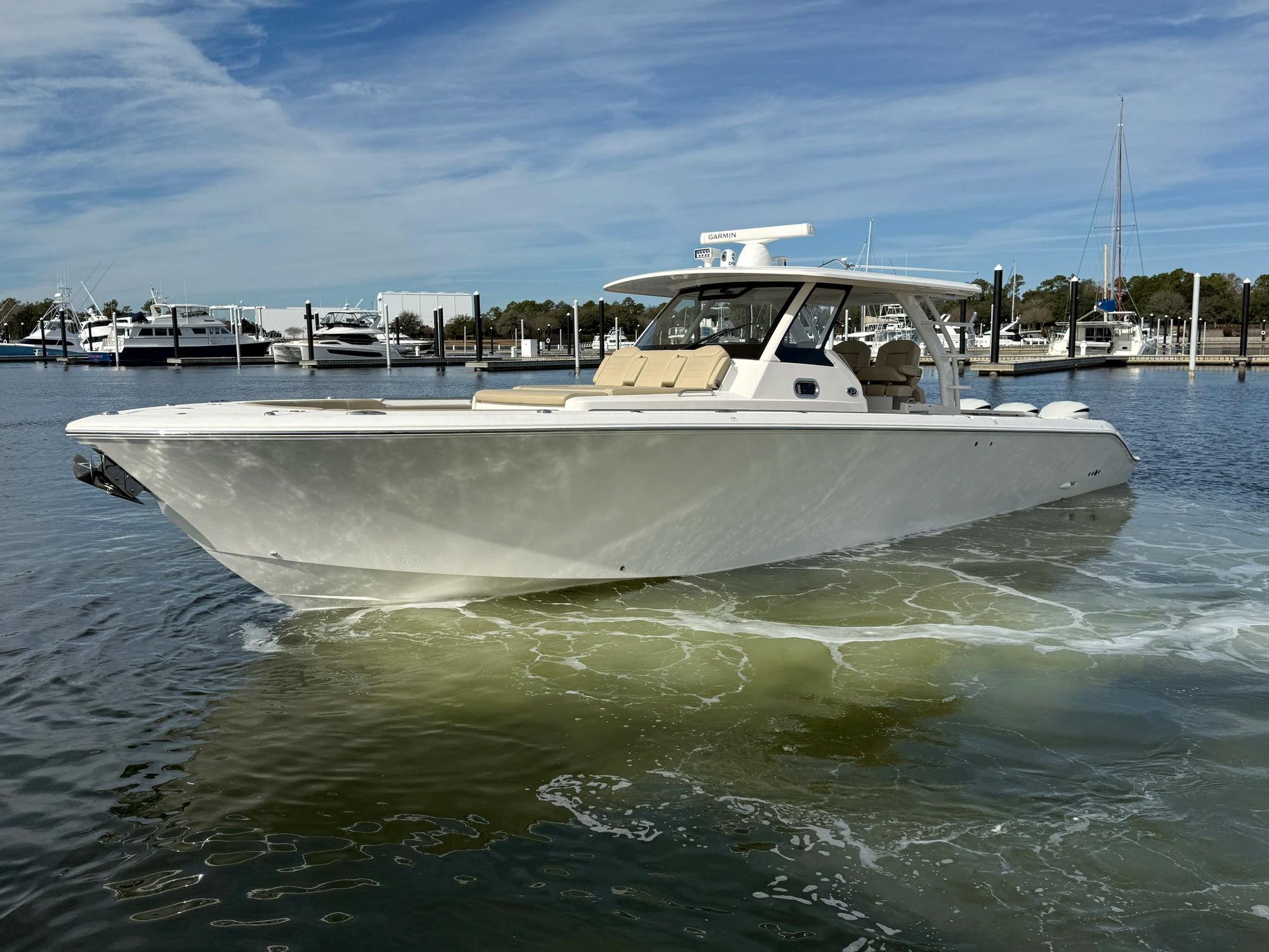 Pursuit S 408 2019-PURSUIT-S-408