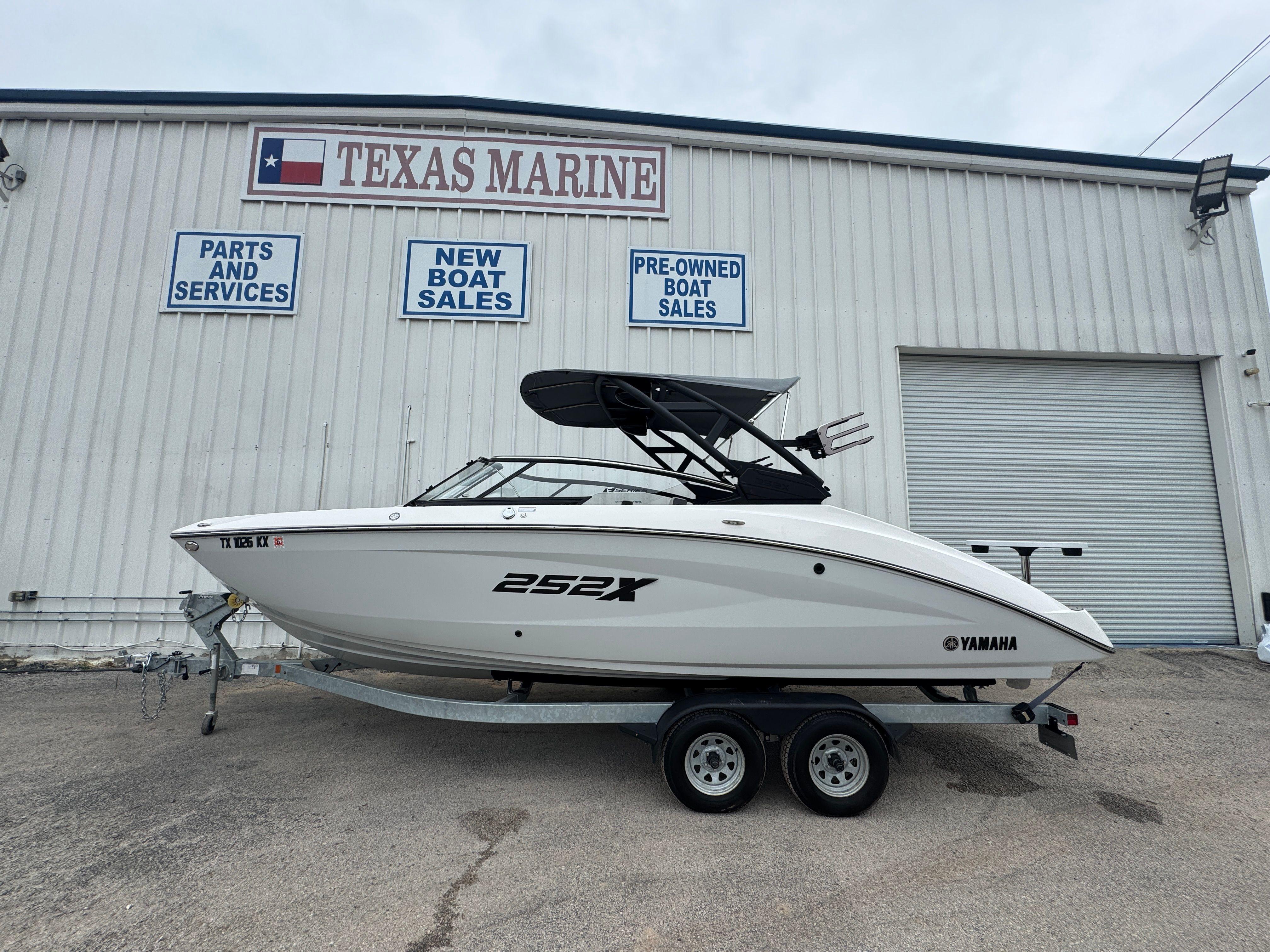 2023 Yamaha Boats 252XE