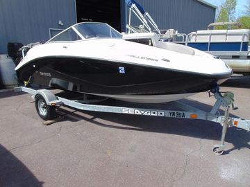 2011 Sea-Doo Sport Boats 180 Challenger SE