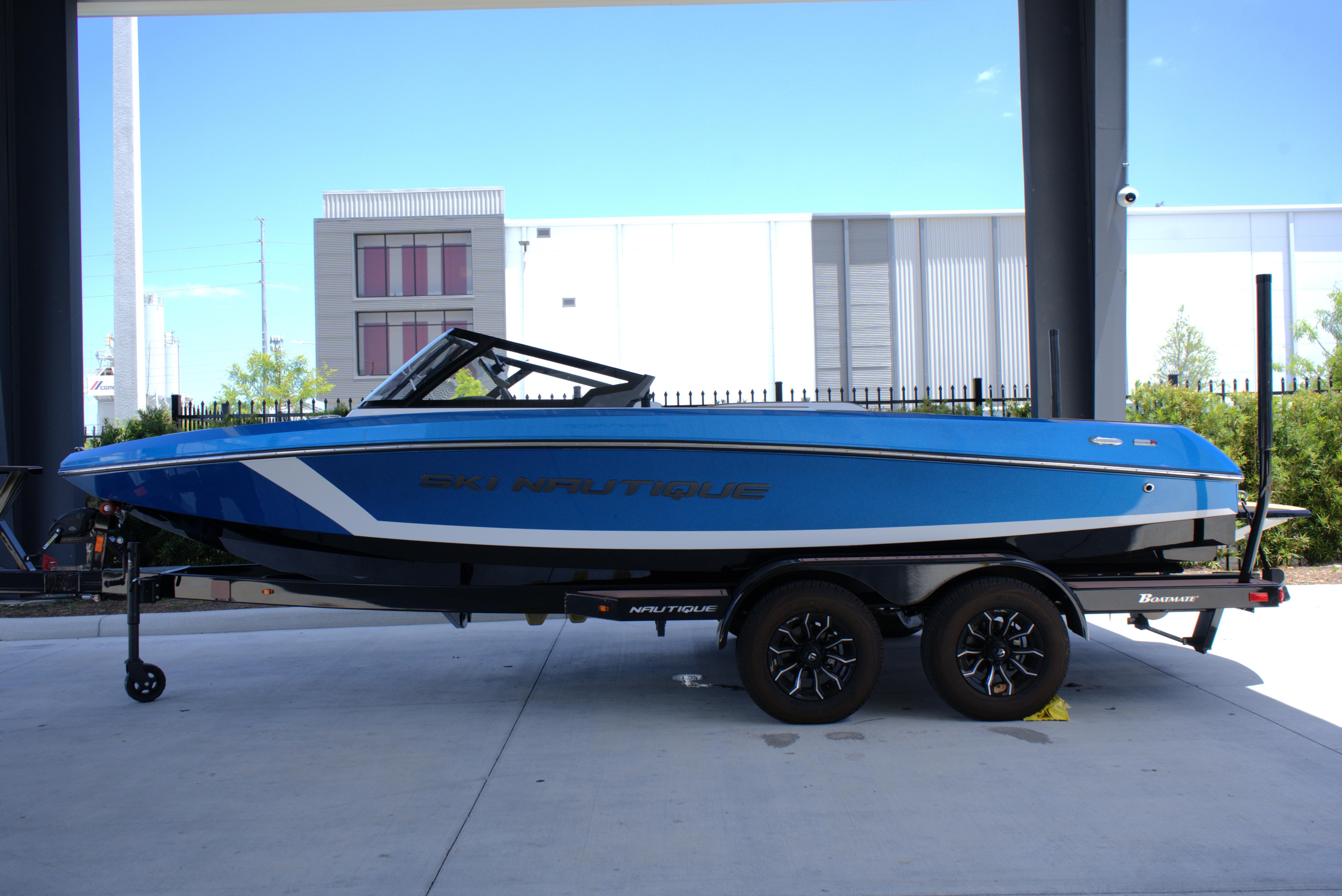 2025 Nautique Ski 200