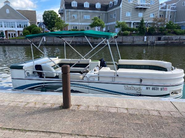 2001 Tahoe Pontoon Grande