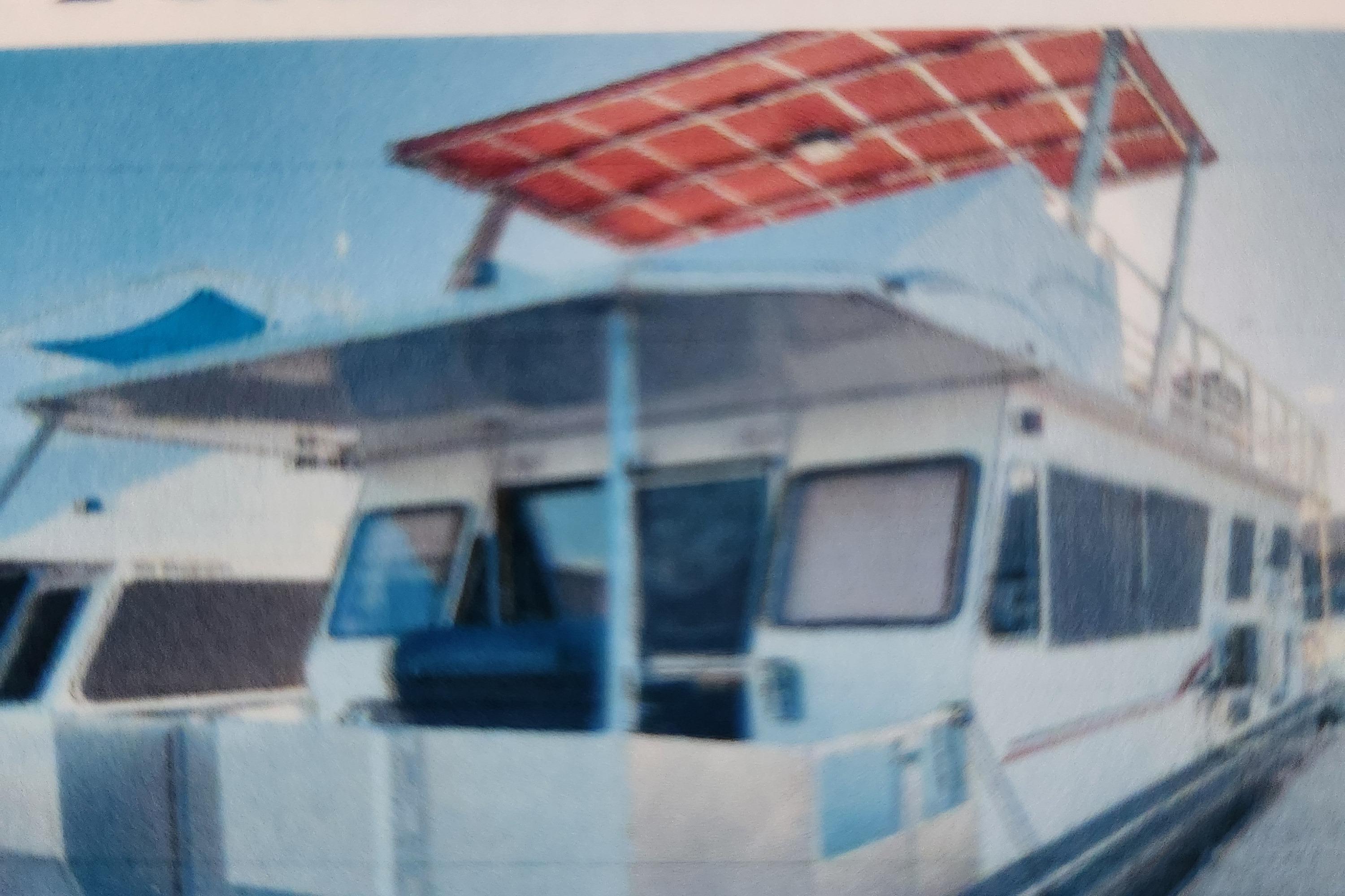 1999 myacht houseboat