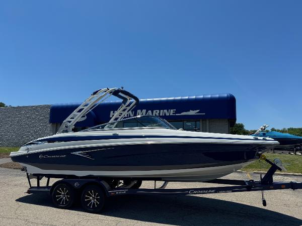 2025 Crownline 240 SS
