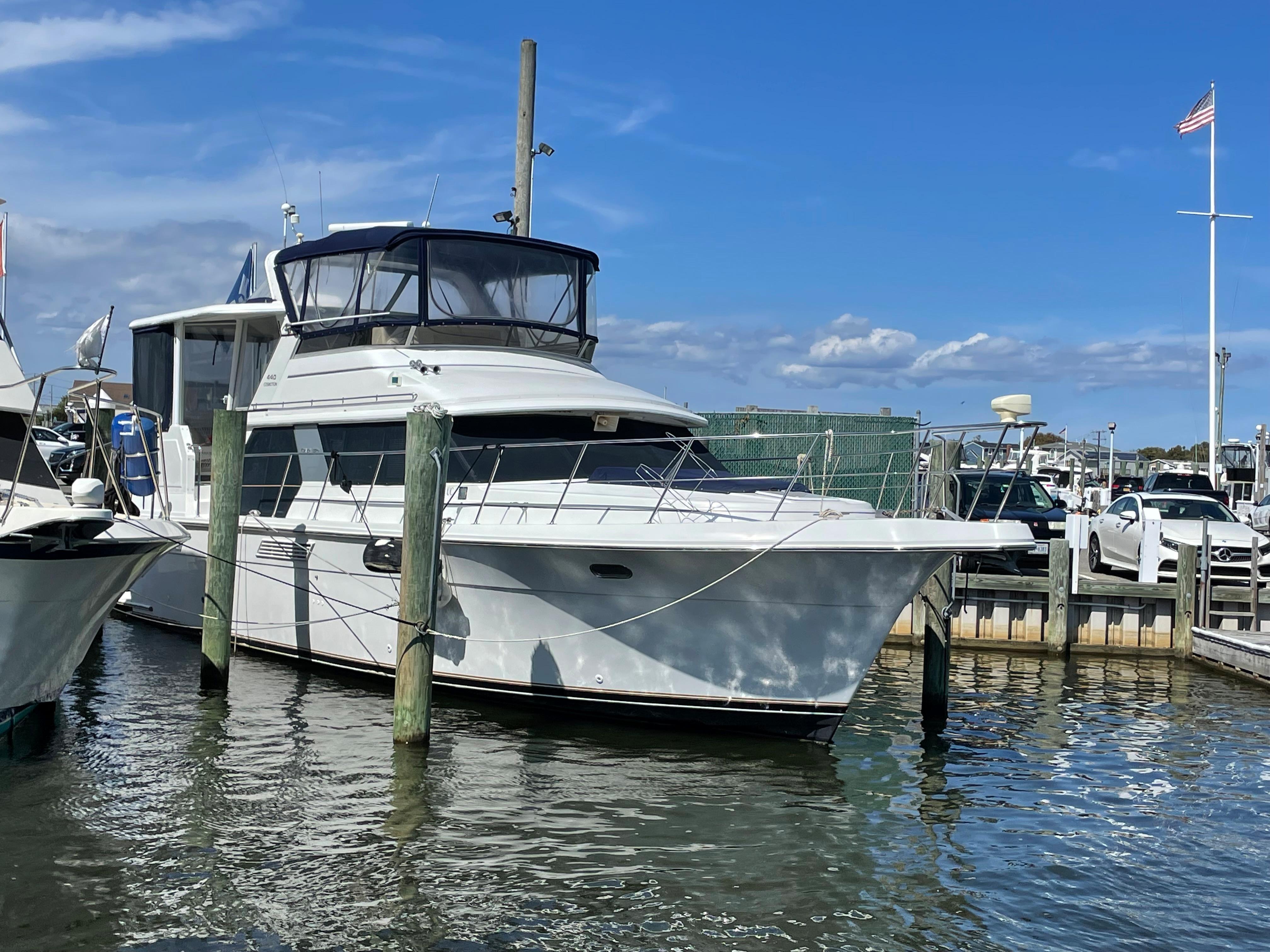 1996 Carver 440 Aft Cabin Motor Yacht, Lindenhurst États-Unis - boats.com