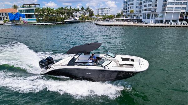 2018 Sea Ray SDX 290