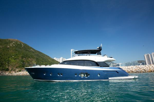 2012 Monte Carlo Yachts 76