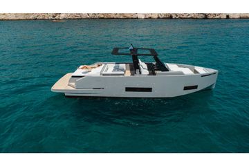 2023 De Antonio Yachts D42 Open