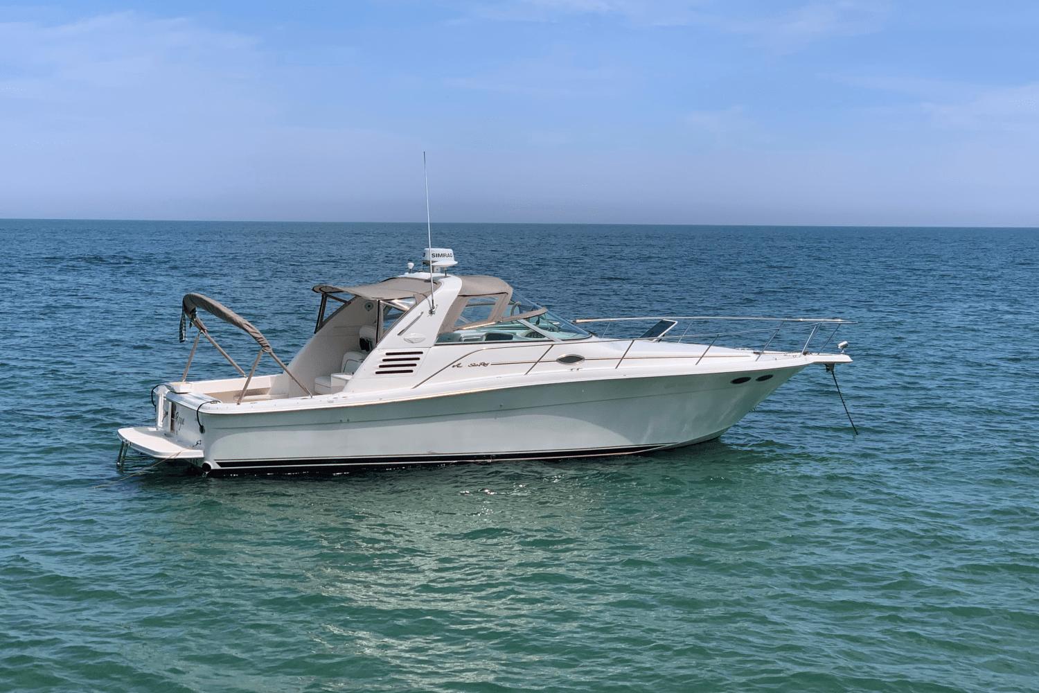 1997 Sea Ray 330 Express Cruiser