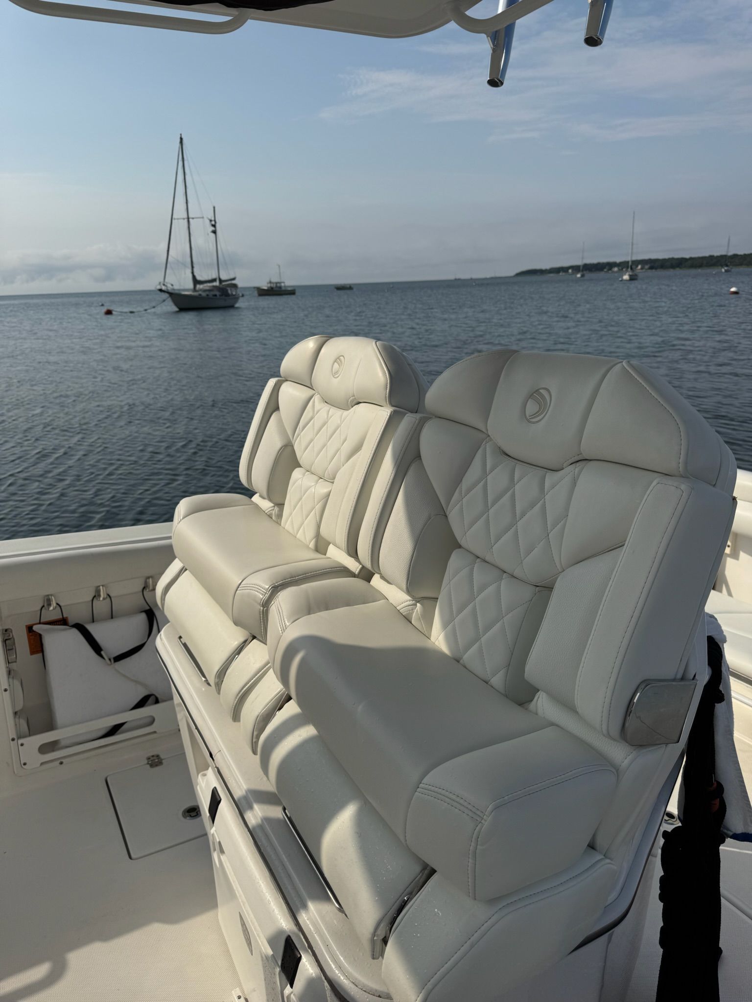 2022 Edgewater 262CC