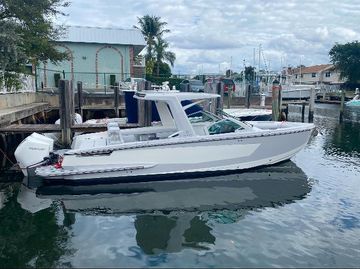 2024 Aviara AV32 OB