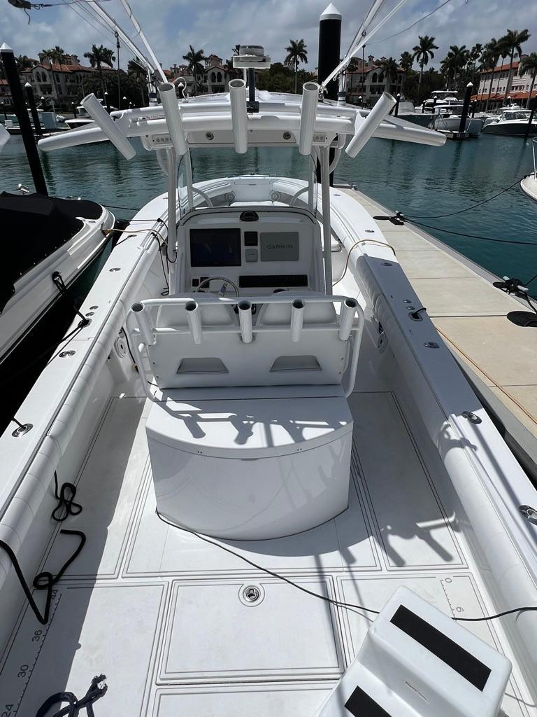 2013 Regulator 34 Center Console