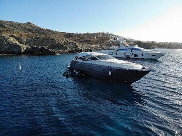 2007 Pershing 62